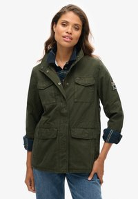 Superdry & Co TROPEZ oliwkowy