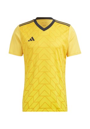 Geel sportshirt van ademend materiaal met een geometrisch patroon, V-hals ontwerp en zwarte accenten op de kraag en mouwen.