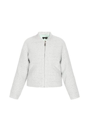 Svetlo šedá bomber bunda vyrobená z textúrovanej tkaniny s jemným vzorom. Má zips vpredu a dva bočné vrecká.