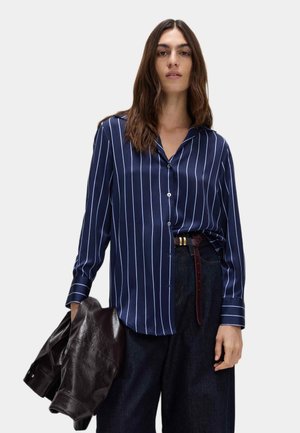 STRIPED COLLARED V-NECK - Skjortebluser - navy mix