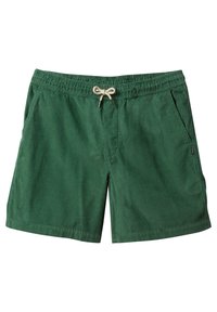 Pantaloni corti in corda verde con cintura elastica e cordoncino beige, dotati di tasche laterali e di un piccolo tag nero del brand sul lato destro.