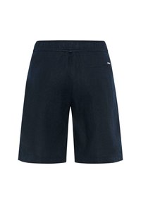 Shorts bleu marine en tissu léger, avec une ceinture élastique et une poche arrière ornée d'un petit détail métallique.