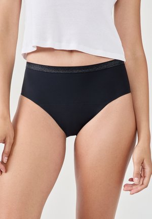 Schwarze Unterwäsche mit hohem Bund und einem glänzenden elastischen Bund. Glatte Textur und minimalistisches Design, bietet vollständige Abdeckung.