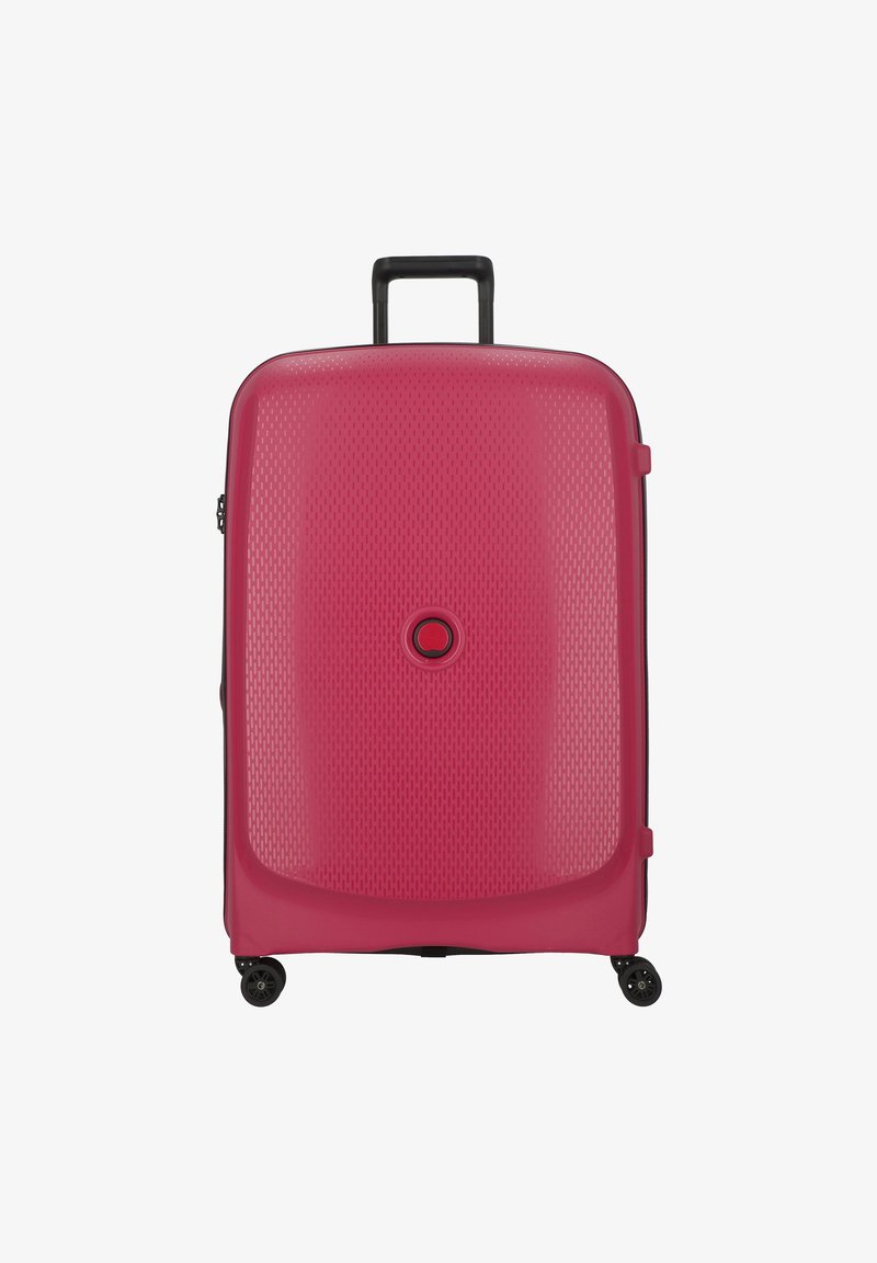 Valigia rigida con un esterno texturizzato di un vivace colore rosa. Dotata di un manico telescopico nero e quattro ruote nere per una facile mobilità.