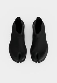 Επιλέχθηκε, black
