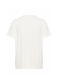 Camiseta blanca de manga corta con cuello redondo, hecha de una tela suave, que presenta un diseño sencillo sin logotipos ni gráficos visibles.
