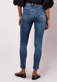 Apricot SIENNA DISTRESSED - Džíny Slim Fit - blue