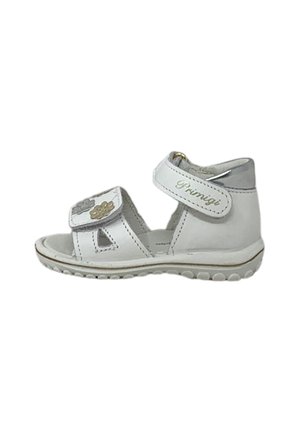 Sandalo bianco in pelle con dettagli a intaglio, cinturino regolabile in velcro, accenti floreali e suola in gomma texturizzata per una buona aderenza.