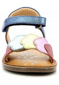 Sandalo per bambini open-toe con tomaia in pelle blu, caratterizzato da colorati dettagli floreali in rosa, giallo e blu chiaro sulla cinghia anteriore.