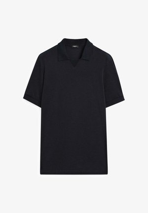 Polo noir en coton. Doté d'un col en V, de manches courtes et d'un design épuré sans motifs ni accents.