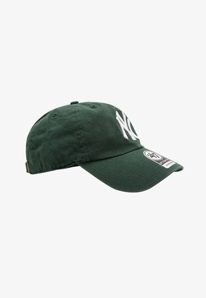 Gorra de béisbol de algodón verde con un logo blanco de "NY", visera curva y correa ajustable en la parte trasera. Tejido texturizado con detalles de costura.