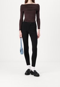 ONLY Leggings - Byxor - black