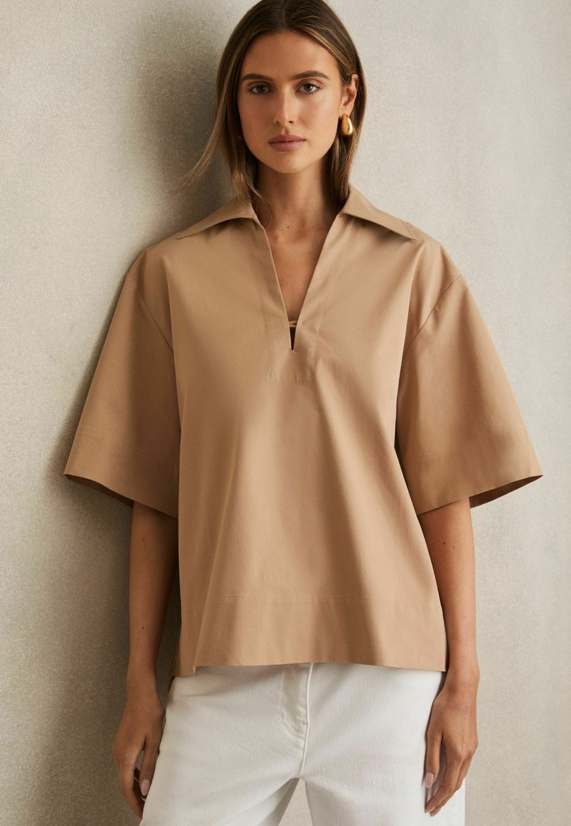 Reiss DARA BLEND CRAFT STITCH COLLARED - Bluse - camel