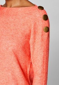 Esprit Sweter