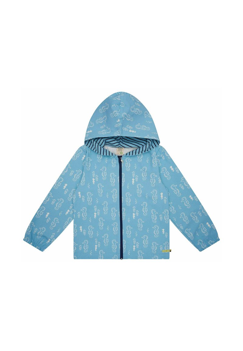 Giacca impermeabile azzurro chiaro con motivo di cavallucci marini, cappuccio solido, zip frontale completa e fodera interna a righe. Maniche lunghe con polsini elasticizzati.