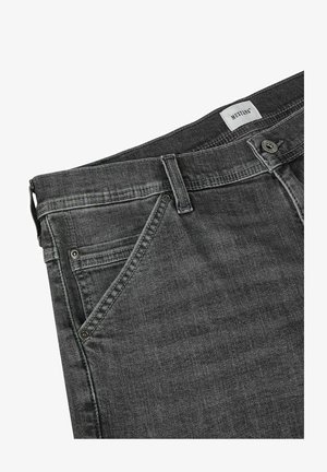 Mustang, 3/4 FREEMONT - Jeans Shorts - dark grey denim (1017891-4000-782)