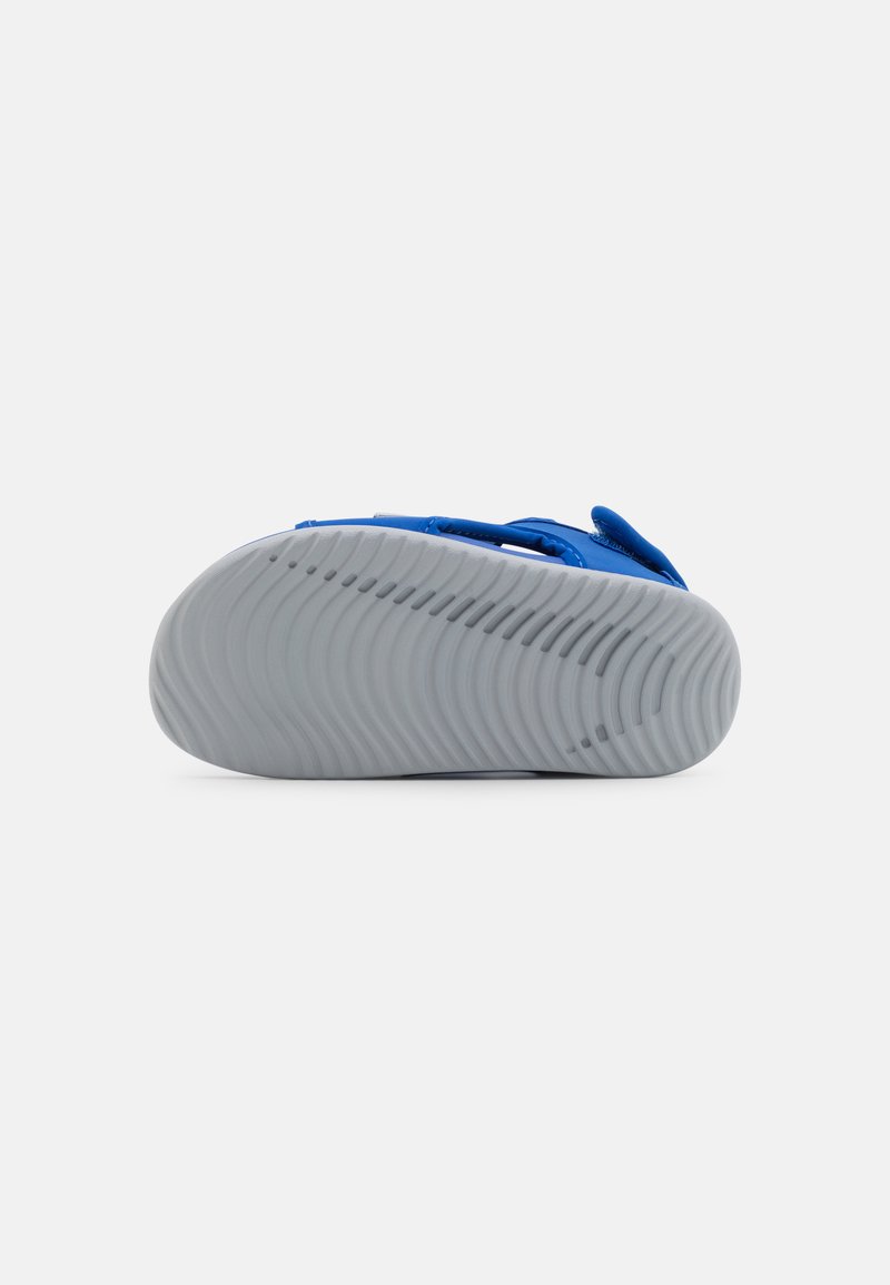 Kinder Badesandalen | Nike Performance SUNRAY ADJUST 5 UNISEX Badesandale game royal/wolf grey/royal - BE52820 Kinder Badesandalen | Nike Performance SUNRAY ADJUST 5 UNISEX Badesandale game royal/wolf grey/royal - BE52820