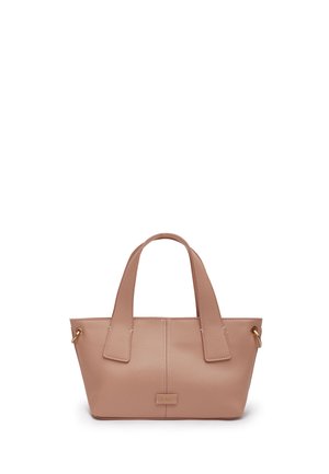 Piccola borsa rettangolare in pelle taupe con due manici e anelli dorati ai lati, con etichetta logo frontale.