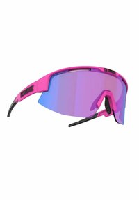 Occhiali da sole sportivi con una montatura rosa brillante, lenti specchiate viola e ponte nasale integrato. I templi neri texturizzati offrono stabilità.