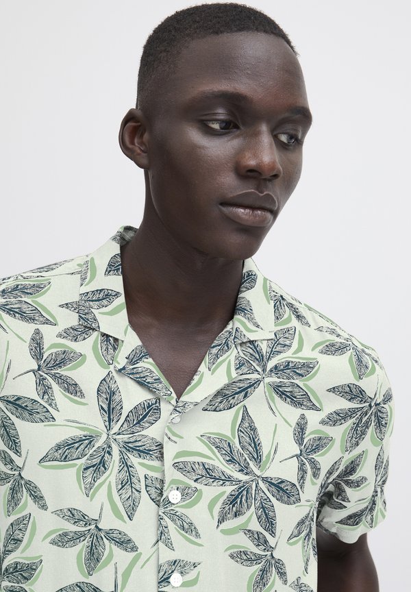 BHSHIRT - Shirt - spray3