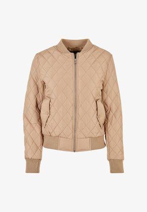 Bež bomber jakna prošivena s rebrastim ovratnikom, manšetama i rubom, s prednjim patentnim zatvaračem i dva džepa s preklopom na kopčanje.