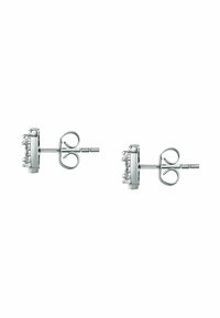 Silberne Ohrstecker mit einem kreisförmigen Design, umgeben von mehreren kleinen klaren Edelsteinen am Rand, polierte Oberfläche und Pushtyp-Verschlüsse.