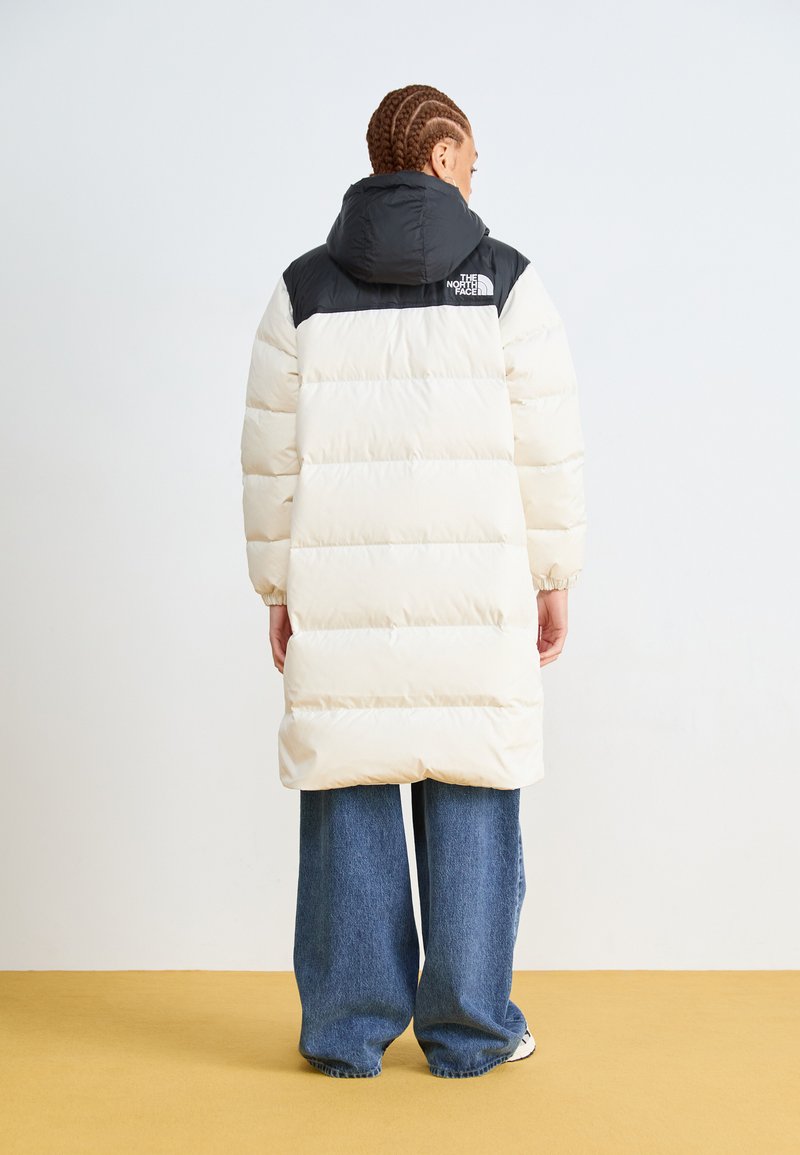 The North Face NUPTSE - Kabát z prachového peří - white dune/black