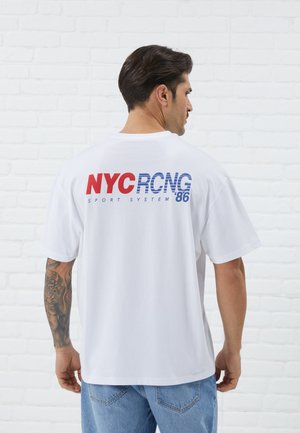 Pier One - T-shirt z nadrukiem