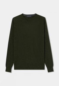 Tmavě zelený svetr s dlouhým rukávem vyrobený z hladkého, jemného materiálu. Má kulatý výstřih a elastické manžety s jednoduchým, čistým designem.