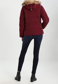 VILA Dunjacka - dark purple