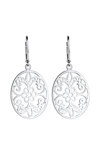 Pendientes ovalados de plata con un intrincado diseño de filigrana, que presenta patrones florales y un acabado pulido. Cierre de palanca para un uso seguro.
