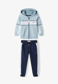 Geselecteerd, blue navy