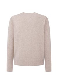Jasno beżowy sweter wykonany z miękkiego materiału; ma długie rękawy i okrągły dekolt; prążkowane detale przy mankietach i u dołu.