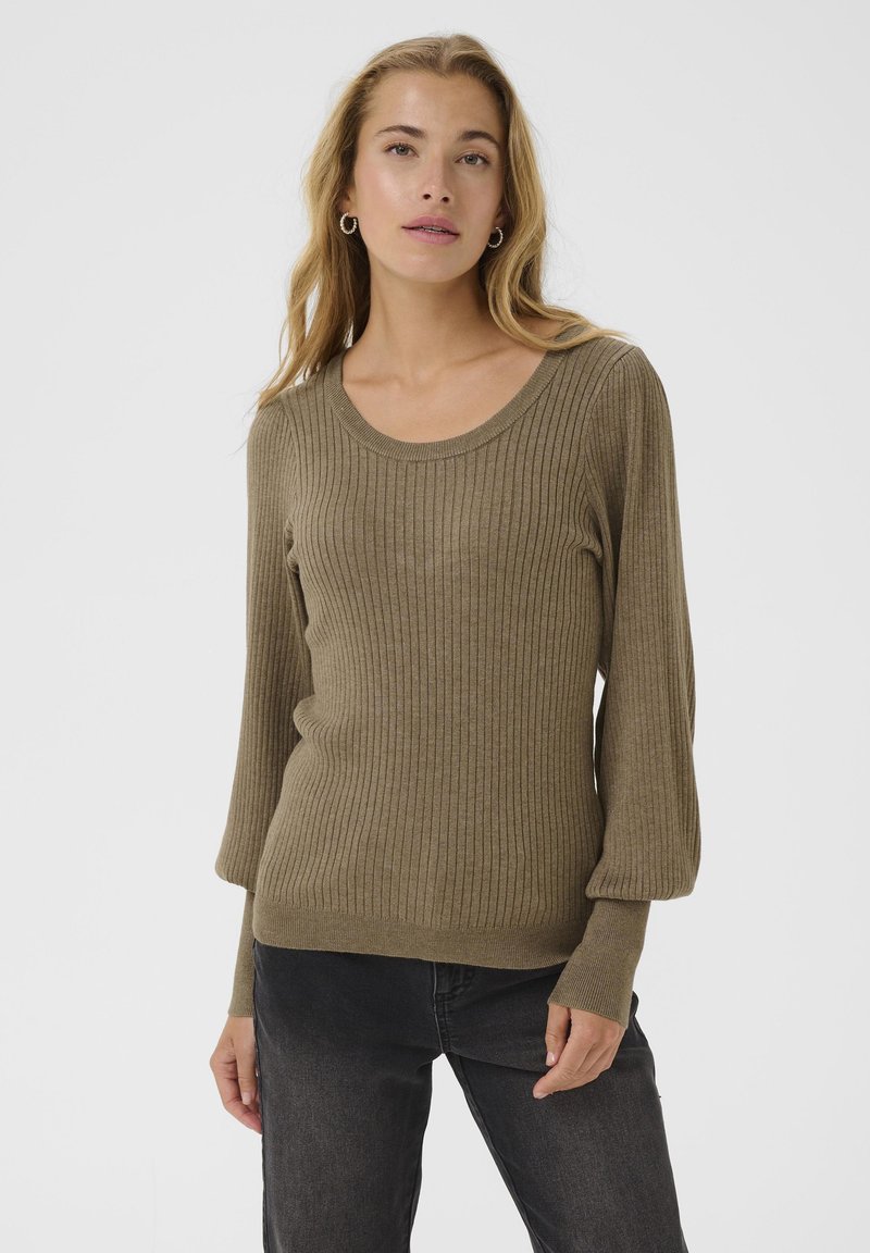 Pull à manches longues côtelé en vert olive, avec un col rond et des manches bouffantes. Fabriqué en tissu doux et texturé.
