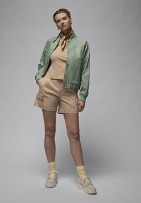 Jordan CHICAGO  - Shorts - legend medium brown