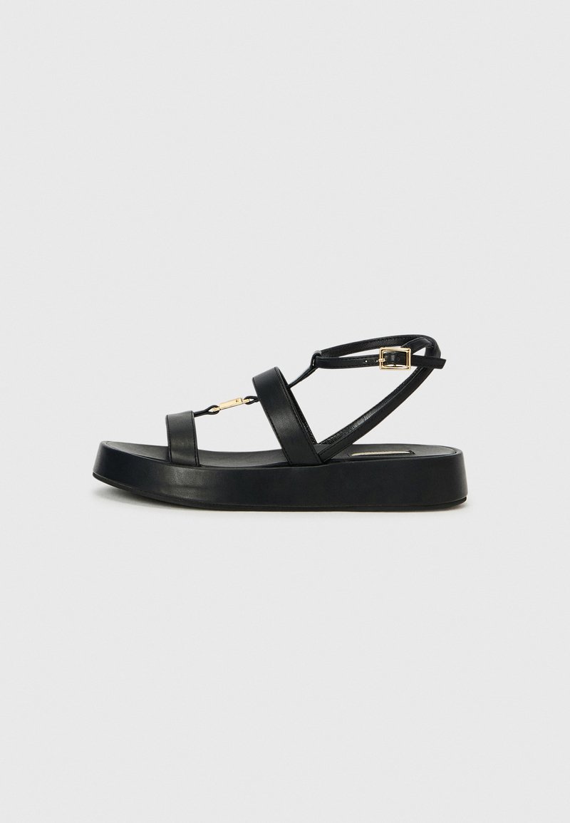 Sandali con plateau