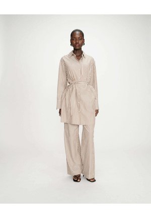 VISERY - Robe chemise - mocha