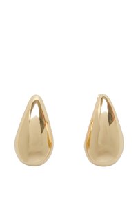 Złote kolczyki w kształcie kropli z gładkim, błyszczącym wykończeniem. Każdy kolczyk ma zaokrągloną podstawę, która zwęża się do spiczastego końca.