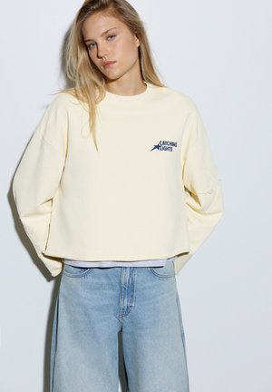 PULL&BEAR CROPPED WITH GRAPHIC AND STARS - SWEATSHIRT - Sweatshirt - yellow