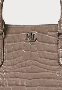Lauren Ralph Lauren EMBOSSED LEATHER LARGE MARCY SATCHEL - Ručna torba - taupe brown