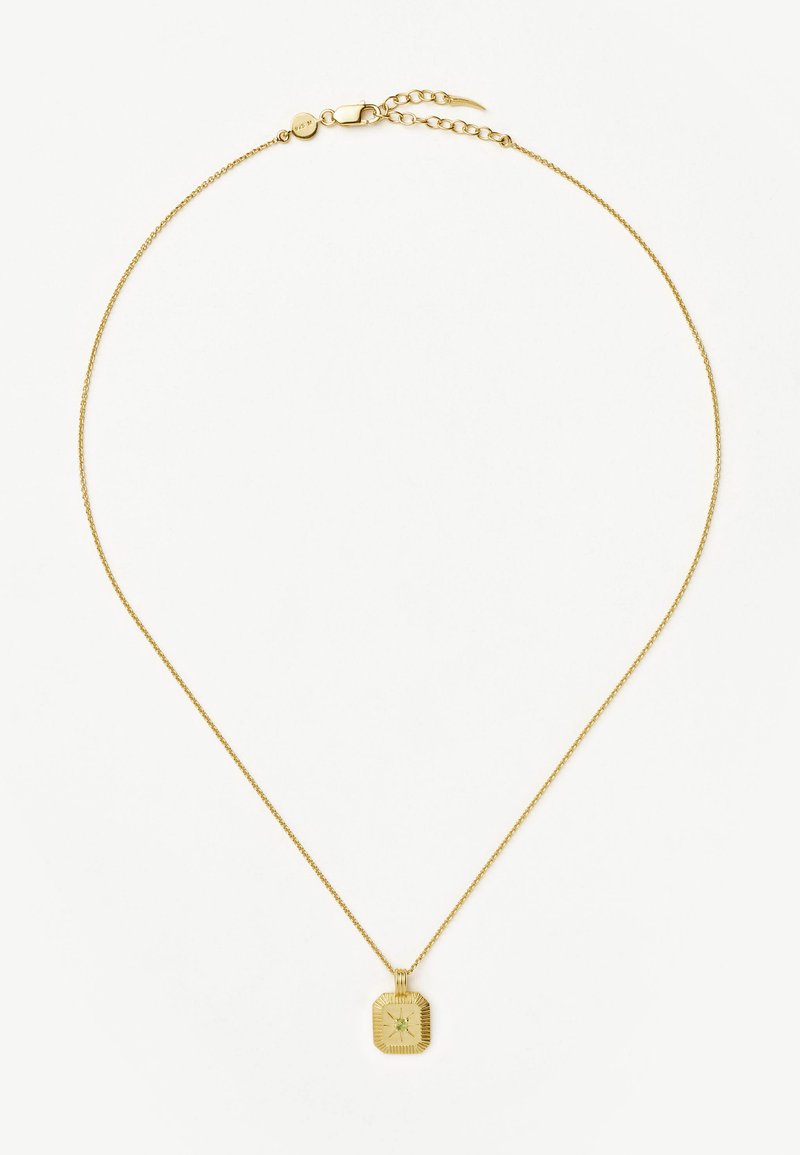 Colar de corrente dourada com um pendente quadrado que apresenta um desenho de raios de sol e um padrão texturizado. Corrente com fecho ajustável para um ajuste seguro.