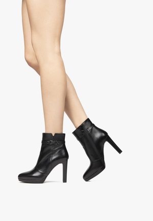 Ankle boots - nero