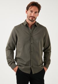 REGULAR FIT - Majica - khaki