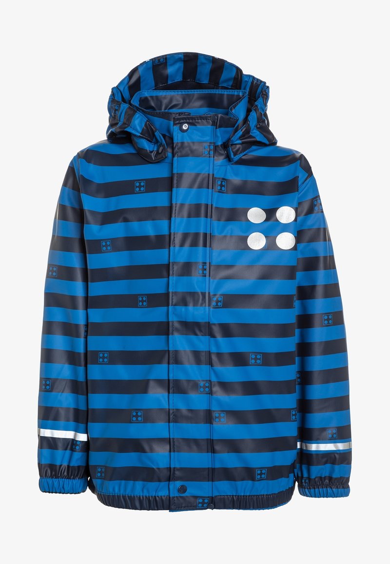 Blau-schwarz gestreifte Kapuzen-Regenjacke mit elastischen Bündchen, vorderer Druckknopf- und Reißverschluss sowie vier reflektierenden weißen Punkten auf der Brust.