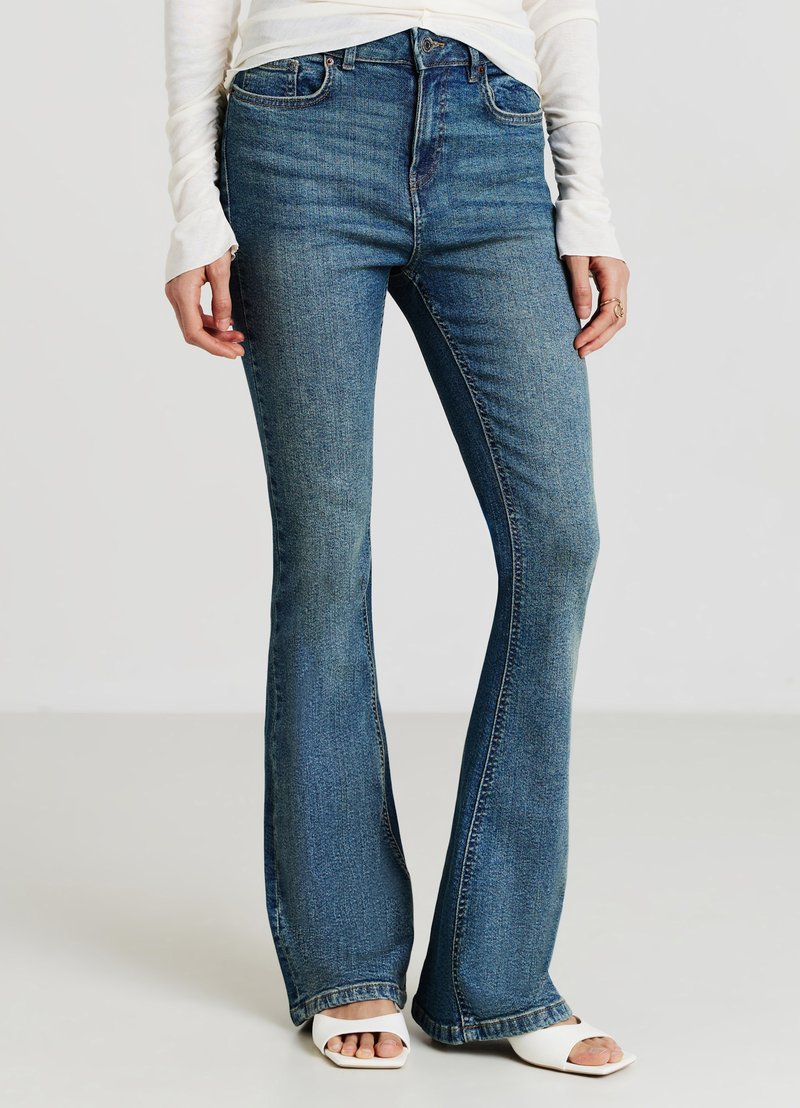 Calliope Flared Jeans - blu denim sabbiato