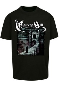 Sort bomulds t-shirt med et grafisk design af en temelvej med en figur, overlejret med teksten "Cypress Hill" og "Temples of Boom".