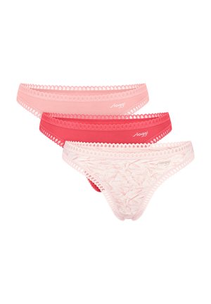 Drei Paar Sloggi Damen-Strings in verschiedenen Rosatönen und Rot. Jedes hat eine Spitzenborte, wobei ein Paar ein Blumenmuster aufweist.
