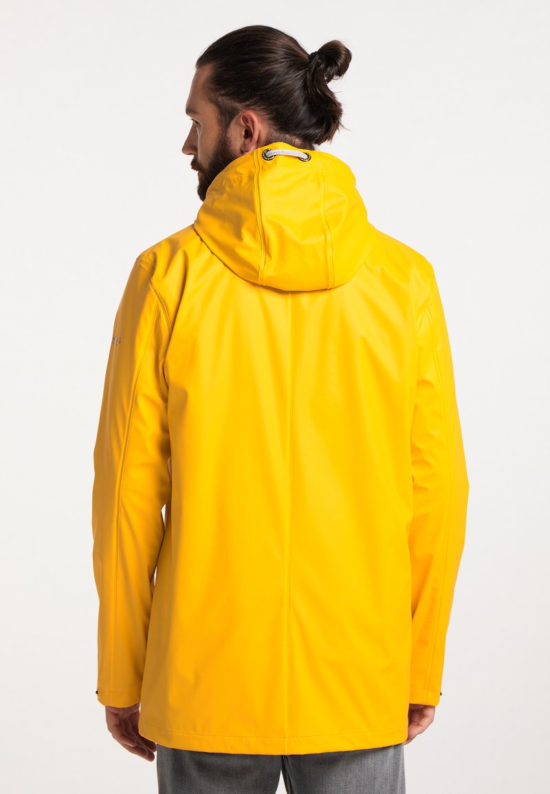 Gelbe wasserdichte Jacke mit Kapuze, glatter Textur und einem Kordelzug am Hals. Verfügt über lange Ärmel und einen geraden Schnitt.