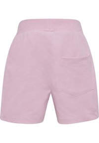 Lichtroze katoenen shorts met een zachte textuur, elastische tailleband en een enkele achterzak. Eenvoudig ontwerp, midden boven de dijen.