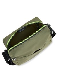 Kipling CHAZ CNT - Borsa a tracolla - strong moss combo